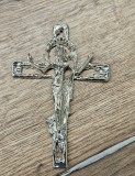 CRUCIFIX DIN METAL CU FINISAJ LUCIOS