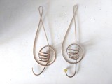 Lot 2 bucati - Decor / suport lumnare pentru perete, tema muzicala, cheia sol, aluminiu, vechi, vintage, 28cm