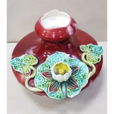 VAS DECORATIV ART NOUVEAU MAJOLICA DECORAT CU FLOARE DE NUFAR