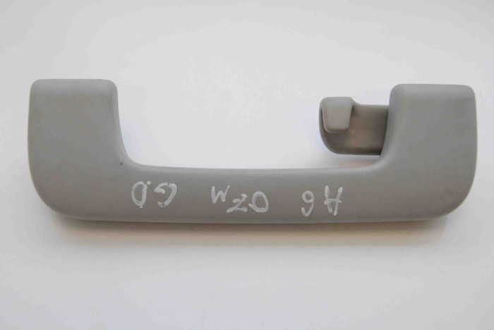 M&acirc;ner plafon dreapta spate AUDI A6 4F2, C6 2007 OEM: 8P0857608 1748594