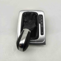 Nuca schimbător de viteze VW PASSAT Variant B7 365 2012 OEM: 3AB713203E 31045444
