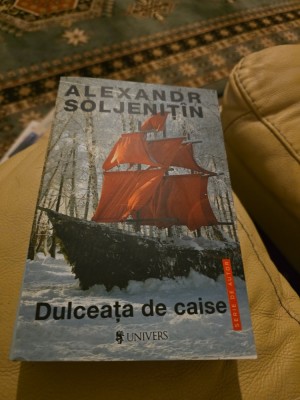 Dulceața de caise - Alexandr Soljeniț&amp;icirc;n foto