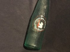 sticla de suc / bautura racoritoare perioada comunista RSR - Intreprinderea Sucuri si Racoritoare Bucuresti cu eticheta vopsita !