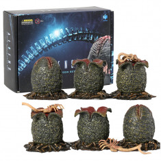Alien Eggs And Facehugger 1/18 Scale Figure Set
