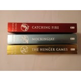 Suzanne Collins - The Hunger Games (Scholastic Children&#039;s Books, 2013; 3 vol.)