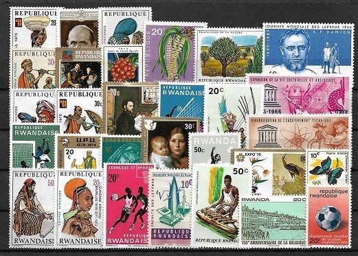 5879 - lot timbre Ruanda