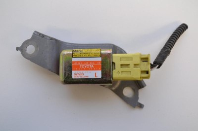 Senzor de impact st&amp;acirc;nga spate LEXUS RX _U3_ 2006 OEM: 89834-48010 | 1770194 foto