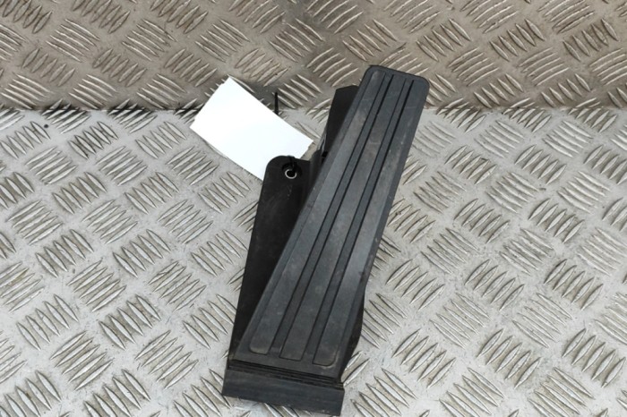Pedala de accelerație PORSCHE Taycan 2021 OEM: 9J1721507,9J1.721.507,6PV008792 23953778
