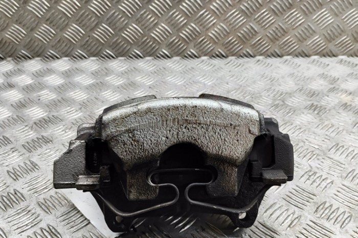 Etrier de fr&acirc;nă dreapta față VOLVO S90 II 2021 OEM: 31665741 27584426
