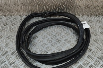 Garnitura de cauciuc haion VW ID.3 E11 2021 OEM: 10A827705B 25631842 foto