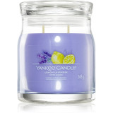 Yankee Candle Lemon Lavender lum&acirc;nare parfumată Signature 368 g