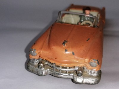 bnk jc Dinky 131 Cadillac Eldorado foto