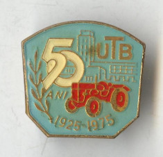 Insigna veche Industrie romaneasca UTB Uzina Tractoare Brasov 1925-1975 foto