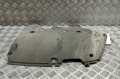 Scut motor st&amp;acirc;nga spate AUDI A4 Avant 8W5, B9 2017 OEM: 8W0825217A | 24234600 foto