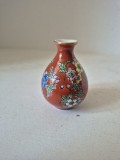 Mini-vază / Miniatura - Porțelan Japonez Vintage &ndash; Marcaj Autentic &bdquo;Soare Răsare&rdquo; (6 cm)