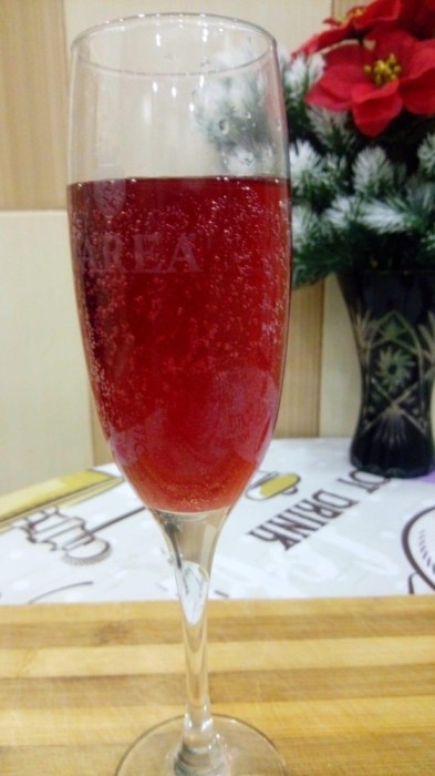 vand vin alb pe boabe de sampanie, nohan negru