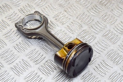 Piston AUDI A4 8W2, B9 2018 OEM: 04E198401D,04E107065ED 13727338 foto