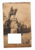 Foto tip CP Cluj-Napoca - Statuia lui Matei Corvin cu 2 personaje, Alb-Negru, Romania 1900 - 1950, Cladiri