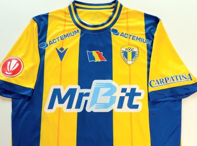 Tricou fotbal de joc - jucatorul nr. 10 Oscar CORREIA Ferreira - FC PETROLUL PLOIESTI foto