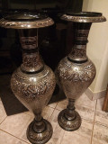 Superb set de 2 vaze de dimensiuni mari din bronz gravate integral manual