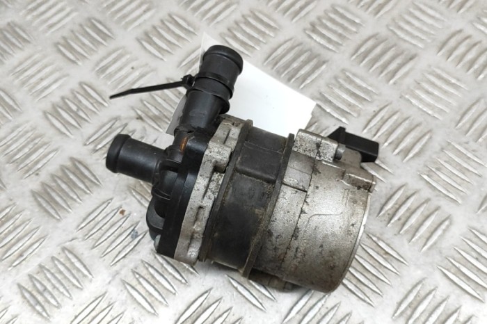 Pompa de apa auxiliara AUDI Q7 4M 2016 OEM: 4M0965567B 30188800
