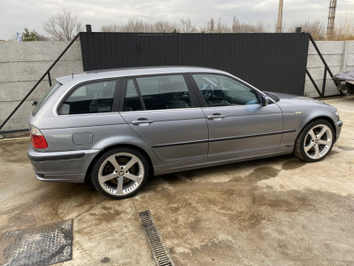 Dezmembrez Bmw E46 330xd touring Facelift 2003 204cp manual foto