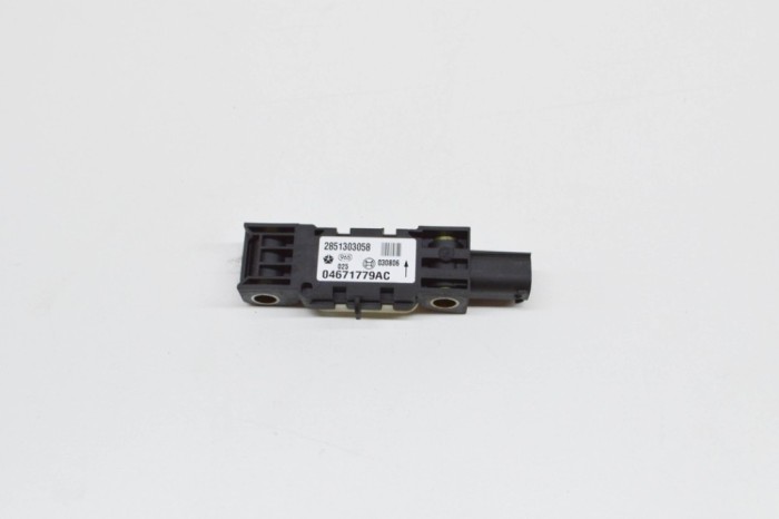 Senzor de impact st&acirc;nga față JEEP COMMANDER XK, XH 2007 OEM: 04671779AC 17424869