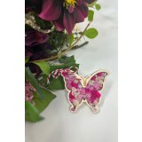 Martisor din lemn,in forma de fluture,cu flori uscate