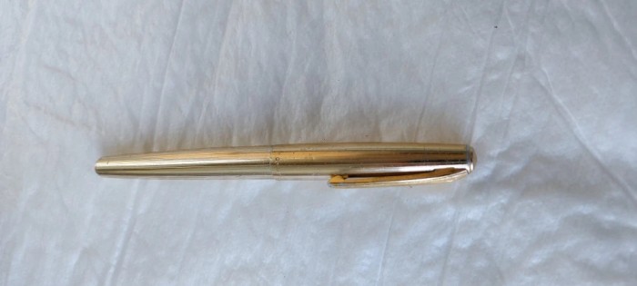 STILOU CHINEZESC GOLDEN STAR 707 . ANII 80 .