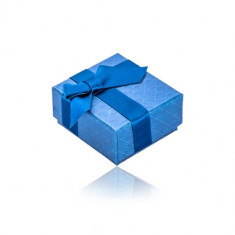 Cutie pătrată de bijuterii, albastru sidefat - textură fină, panglică din satin, fundă de culoare albastru &icirc;nchis
