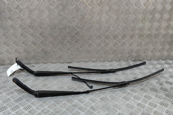 Braț ștergător față VW CRAFTER 30-50 Furgon 2E_ 2014 OEM: A9068200644,A0018205944 | 27005142