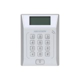 Cititor standalone cu tastatura si card proximitate Hkvision DS-K1T802E, suporta