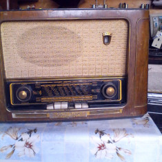 Radio vechi pe lampi Grundig Type 2043 W/3D An 1954-55