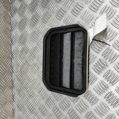 Grila de ventilație caroserie FORD PUMA J2K, CF7 2022 OEM: H1BB-A280B62-BA 29946567 foto