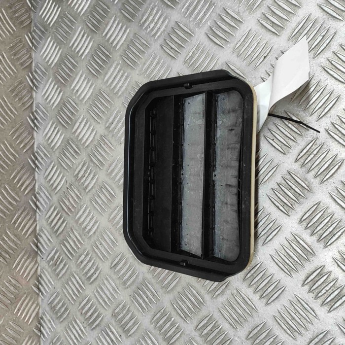 Grila de ventilație caroserie FORD PUMA J2K, CF7 2022 OEM: H1BB-A280B62-BA 29946567