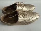 Pantofi dama bej casual ESMARA nr.40, deosebiti, aproape noi