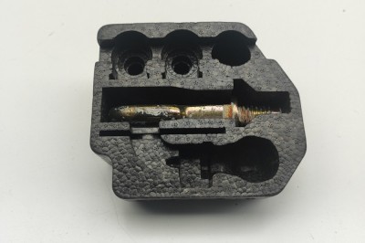 C&amp;acirc;rlig de remorcare ASTON MARTIN VANTAGE Coupe 2006 OEM: 4G43‑40‑10983 31221176 foto