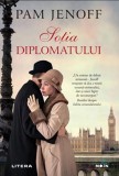 Sotia diplomatului | Pam Jenoff, Litera