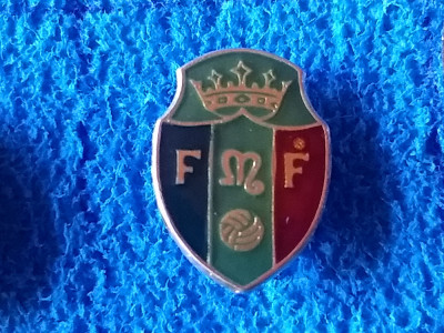 Insigna fotbal - Federatia de Fotbal din MOLDOVA foto