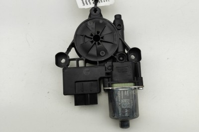 Motor macara geam ușă dreapta spate VW T-CROSS C11 2024 OEM: 5Q0959408D 31405199 foto