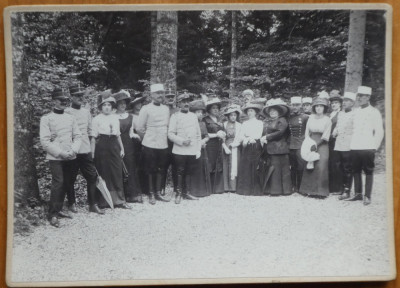 Fotografie mare pe carton gros; In drumul spre Cuibul Printesei, Sinaia, 29 Mai 1911, Cap. Eugen Linde, erou din Vaslui al primului razboi mondial foto