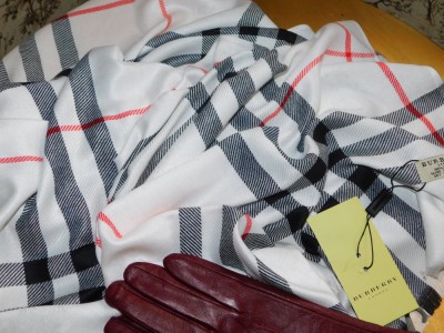 Esarfa noua superba, casmir etichete atasate, manusi noi cadou foto