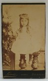 FOTOGRAF LOUIS , BUCURESTI , FETITA CU ROCHITA ALBA , FOTOGRAFIE C.D.V. , SFARSIT DE SECOL XIX