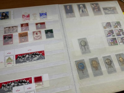 Clasor DDR , 300 de bucati MNH foto