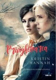 Privighetoarea - Kristin Hannah - Carte Beletristica, Editie Noua/Anticariat (Stare Buna)