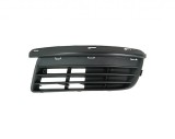 Grila bara fata VW Jetta / Golf Combi (1K5/1Km), 09.2005-09.2010, Stanga, 1K0853665G, 95142711 fara locas pentru proiectoare