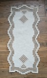 CENTRU DE MASA MARE VINTAGE CU BRODERIE MANUALĂ HARDANGER