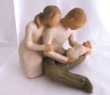 BIBELOU FIGURINA LEMN WILLOW TREE NEW LIFE DEMDACO DESIGN SUSAN LORDI NOII PARINTI CU BEBELUSUL