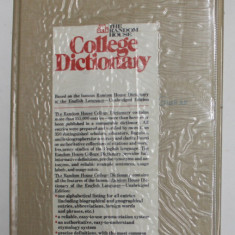 THE RANDOM HOUSE COLLEGE DICTIONARY by LAURENCE URDANG and STUART BERG FLEXNER , 1972 , TIPARITA PE HARTIE DE BIBLIE * , PREZINTA URME DE UZURA SI MI