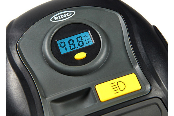 COMPRESOR AUTO CU AFISAJ DIGITAL RING 12V 100PSI